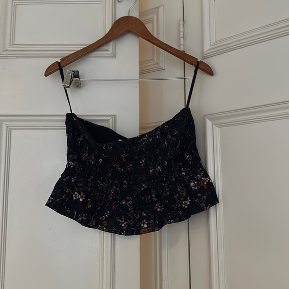 Tularosa smocked crop top - Picture 2 of 3